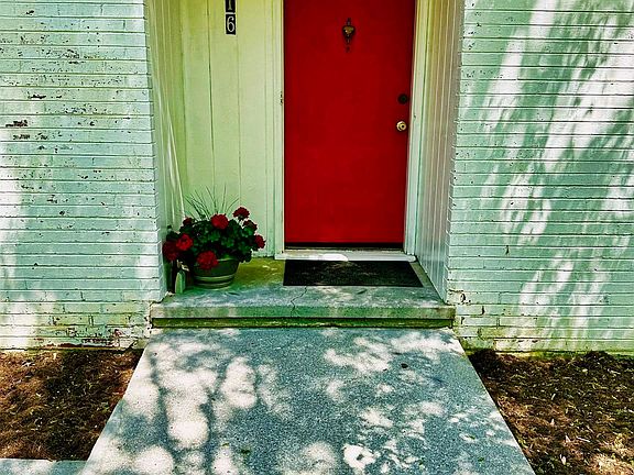 2nd image of 716 McBryde Dr