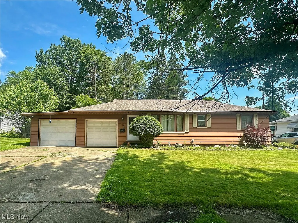 1422 Youll St photo 1
