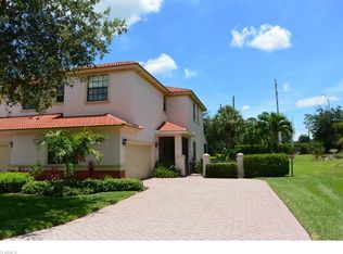 15022 Summit Place Cir, Naples, FL 34119