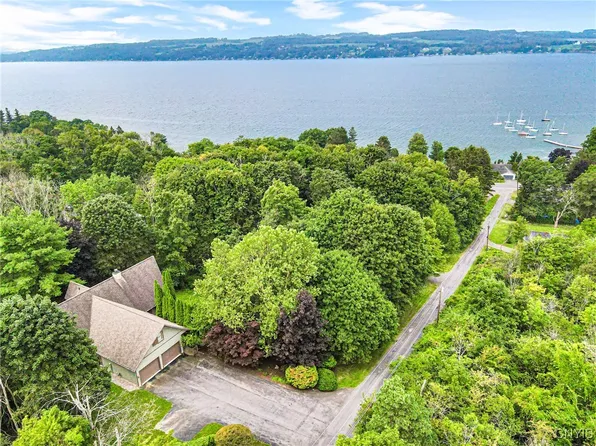 1666 Buffs Blf, Skaneateles, NY 13152