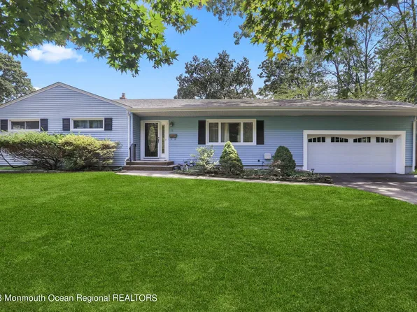 15 Holly Drive, Tinton Falls, NJ 07724