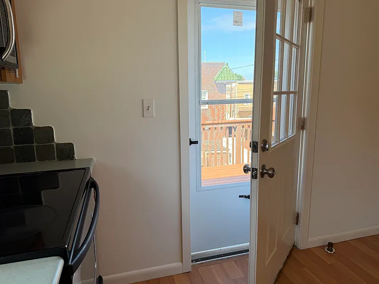 119 Marsellus Pl #2 — Photo 19