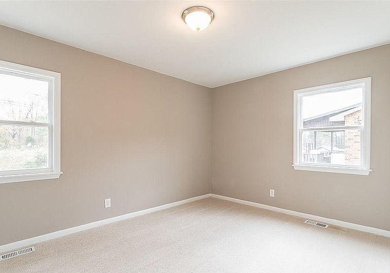 1st image of 27040 Hinson Dr
