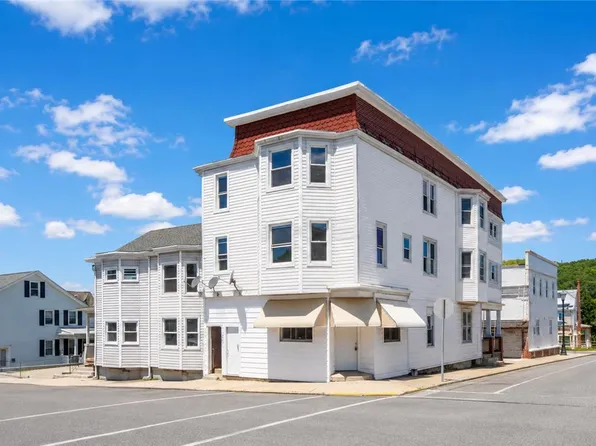 265-267 E Bertsch St, Lansford, PA 18232