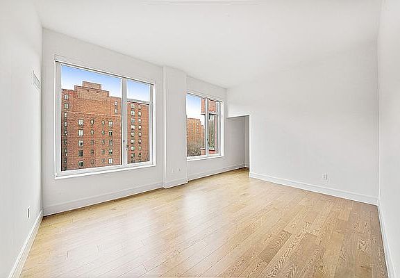 5th image of 510 E 14th St APT 710