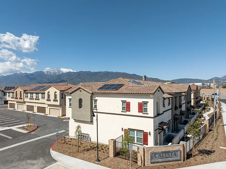 Calista Luxury Townhomes — Photo 29