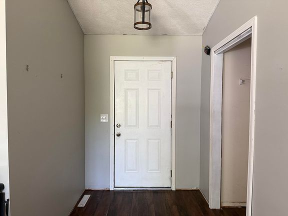 2nd image of 14313 Spruce Hollow Dr