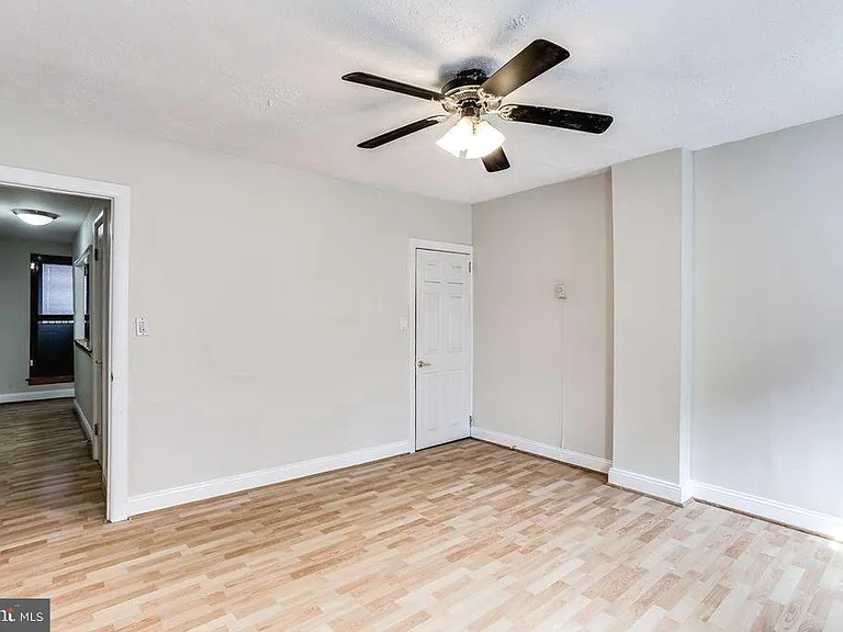 616 S Chapel St — Photo 11