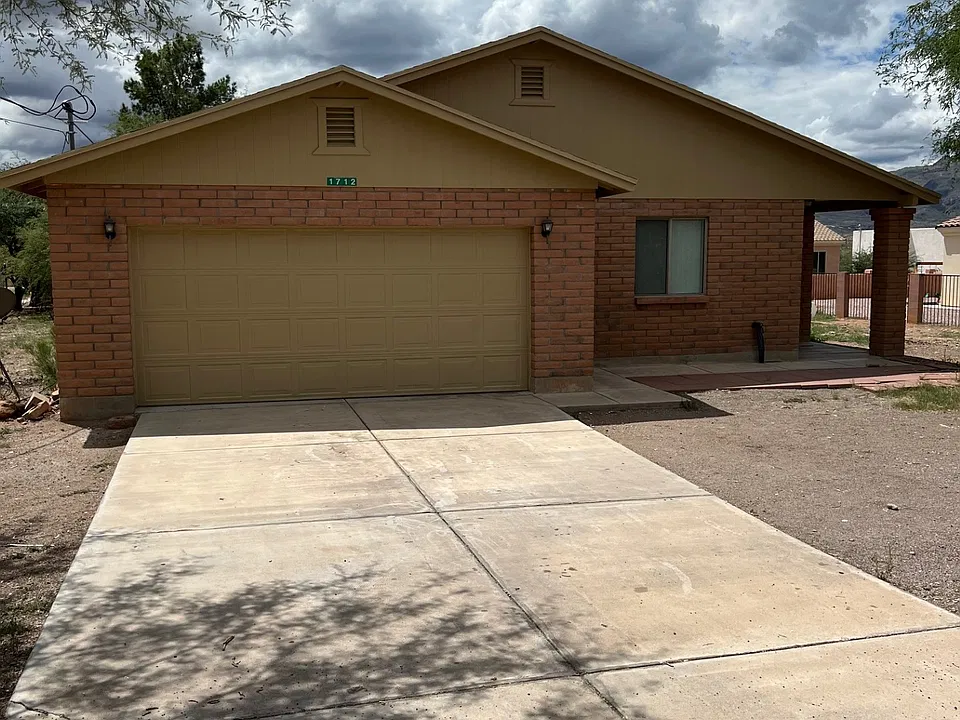 1712 Camino Jalisco