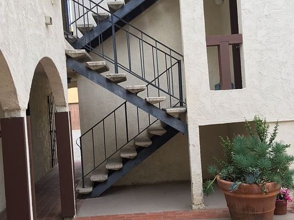 3rd image of 4621 Lamont St Unit 9B