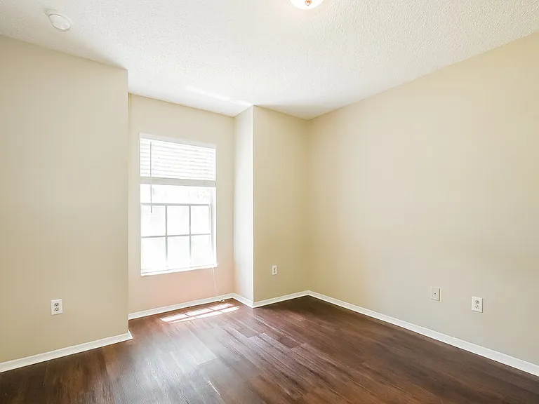 837 Shell Ln — Photo 11