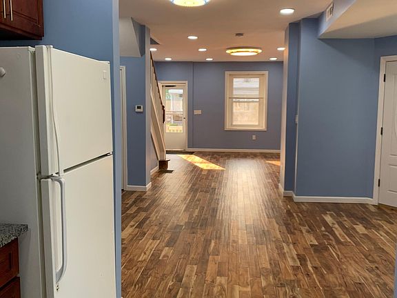 2nd image of 7415 Palmetto St