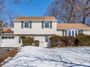 22 Belmont Dr, Livingston, NJ 07039
