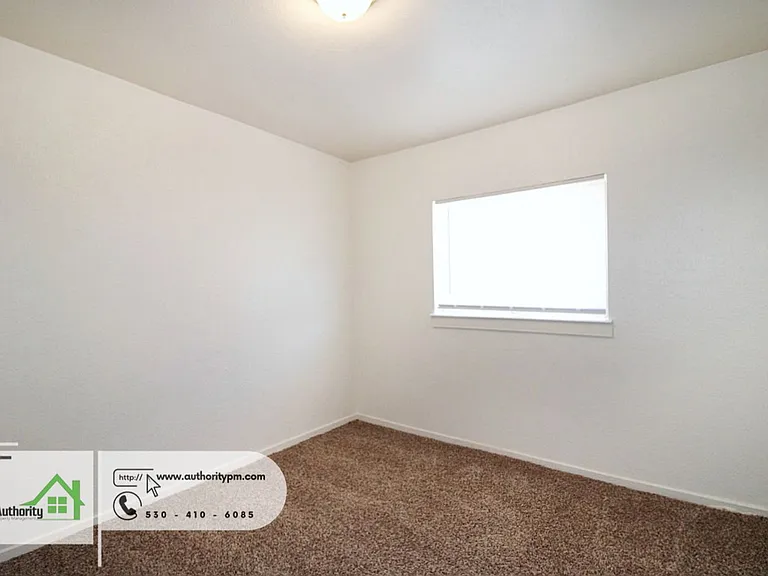 5410 Happy Valley Rd #2 — Photo 18