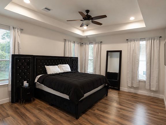 4th image of 7812 Colonial Ln