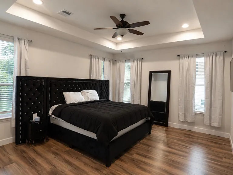 7812 Colonial Ln — Photo 4