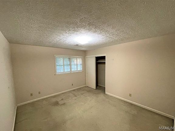 3rd image of 540 Chatsworth Dr