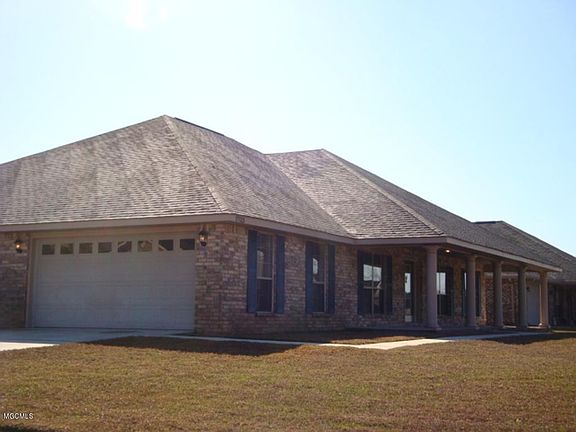 2nd image of 17123 Excalibur Cir