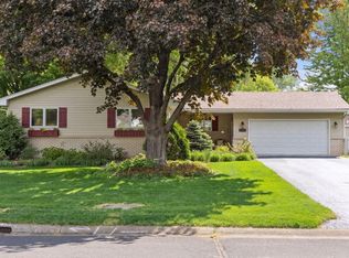 2124 Pleasant View Dr, New Brighton, MN 55112