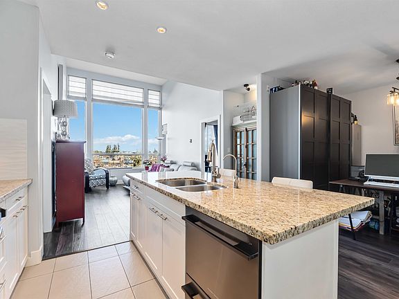 5th image of 2970 King George Blvd #421