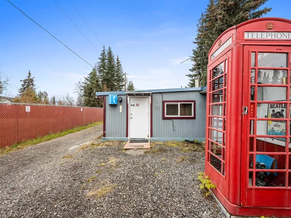 1633 Cottonwood St #A, Fairbanks, AK 99709