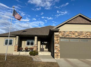 2620 17th St NW, Minot, ND 58703