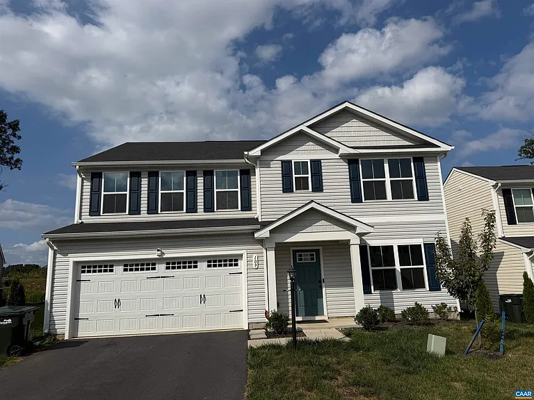 109 Walsh Ln — Photo 1