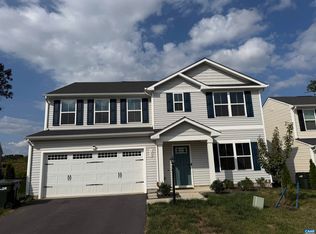 109 Walsh Ln, Waynesboro, VA 22980
