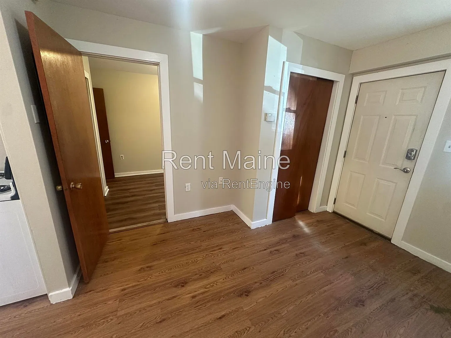 1 bed, 1.0 bath, 425 sqft, $990 — Photo 4