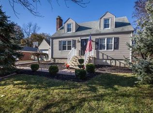 32 Lake Ave, Somerset, NJ 08873