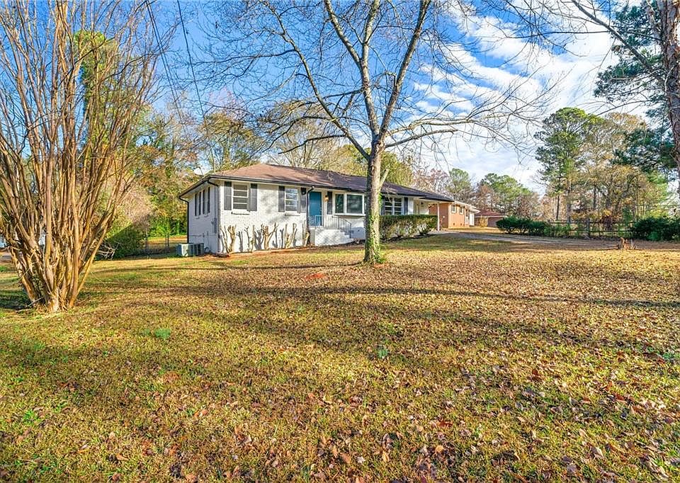 1st image of 894 King Dr SE