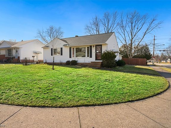 3rd image of 7492 Ann Arbor Dr