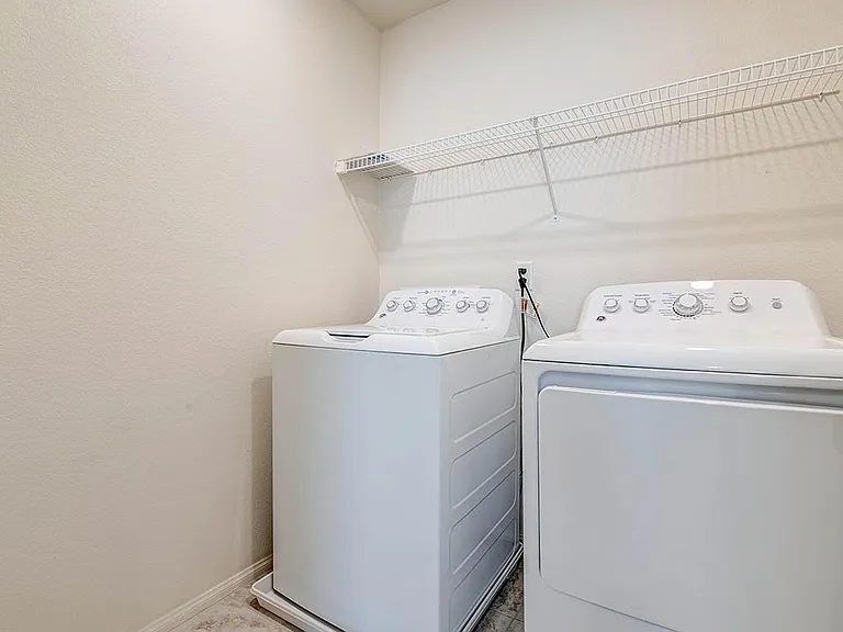 5770 Mia Skye St — Photo 11
