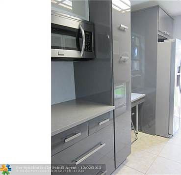 5th image of 1217 SW 4th Ave #1