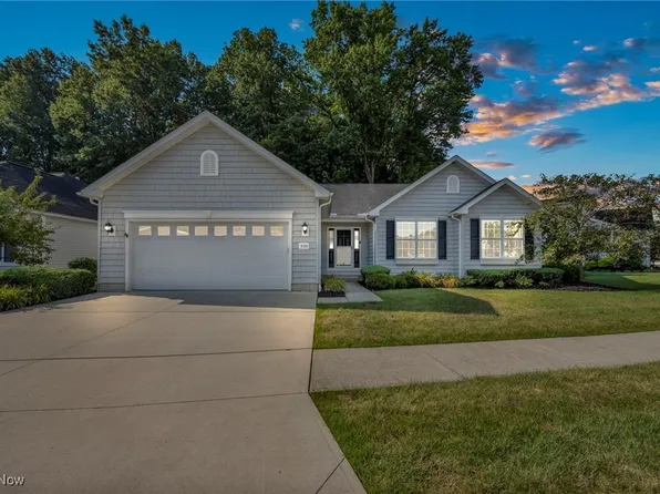 9135 Devonshire Dr, Olmsted Falls, OH 44138
