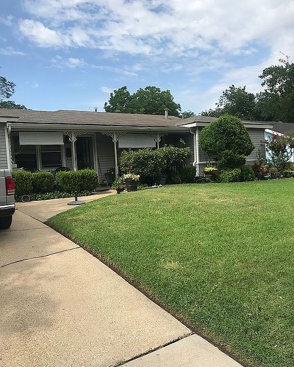 1st image of 5233 Sabelle Ln