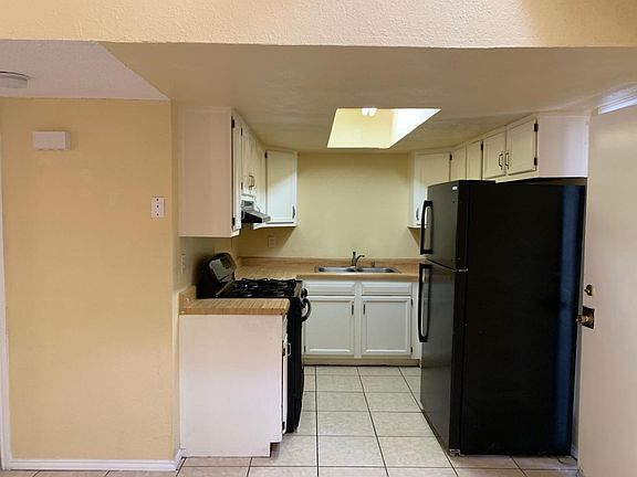 3rd image of 3121 Voss Dr Unit C