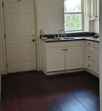 2nd image of 1341 Temple Pl #1F