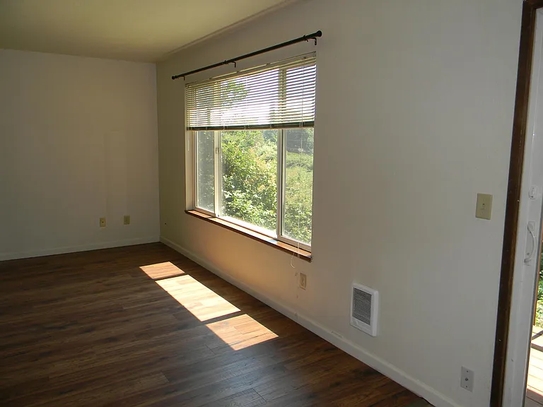 8322 N Edison St — Photo 3