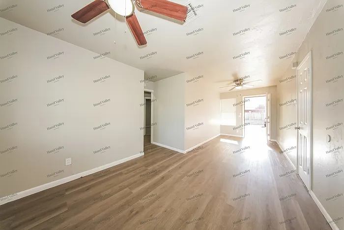 5910 S Ross Ave — Photo 4