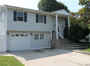 56 Gaymore Rd, Port Jefferson Station, NY 11776