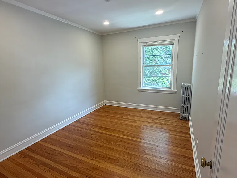3050 N Lockwood Ave — Photo 11