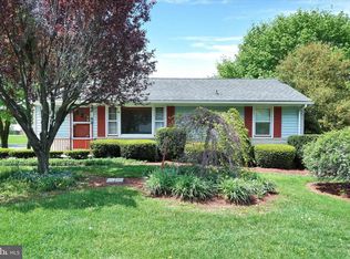 9350 E Springfield Rd, Seven Valleys, PA 17360