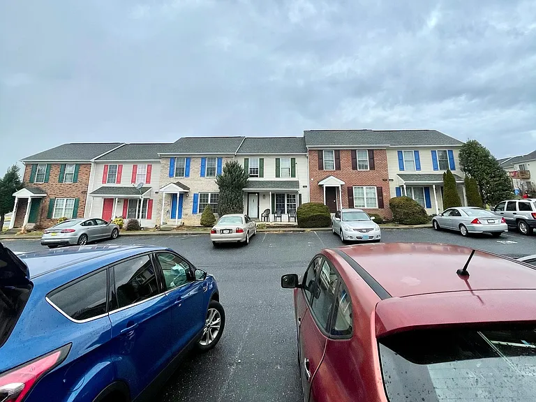 116 Commerce Dr — Photo 28