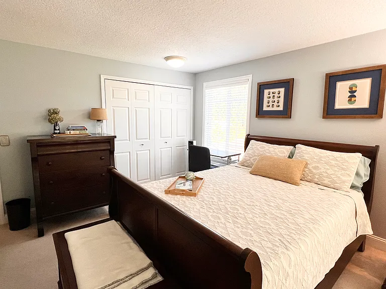 10024 SW 36th Ct — Photo 5