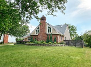 4461 Sussex Dr, Columbus, OH 43220