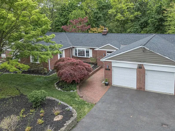 2214 Stackhouse Dr, Yardley, PA 19067