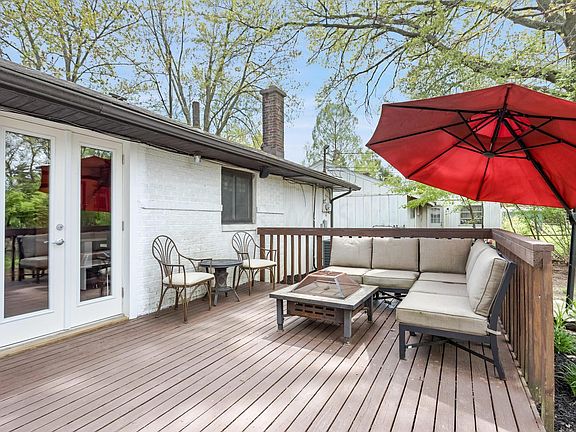 4th image of 289 Iroquois Park Pl