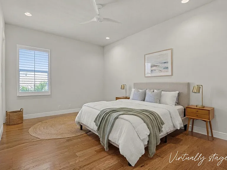 6464 Bellamalfi St — Photo 50