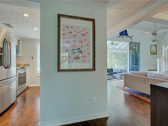 5th image of 3748 Shamrock Dr